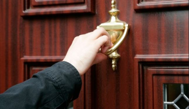 knocking-at-door to get metal detecting permission